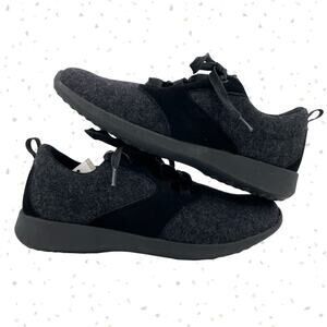 Duluth Trading Hawk Ridge Lightweight Sneaker Wool Suede Black Charcoal Size 8.5